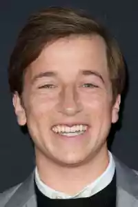 Photo de Skyler Gisondo